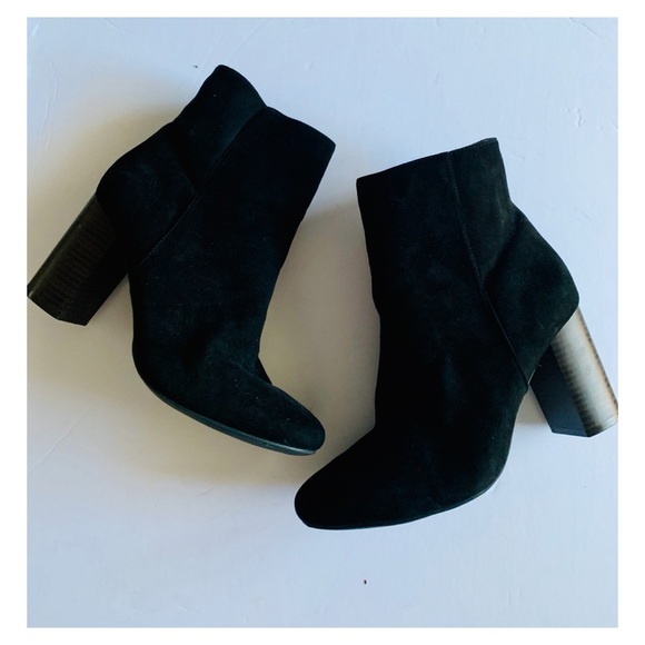 Ann Taylor Shoes - Ann Taylor Black Heeled Booties size 8